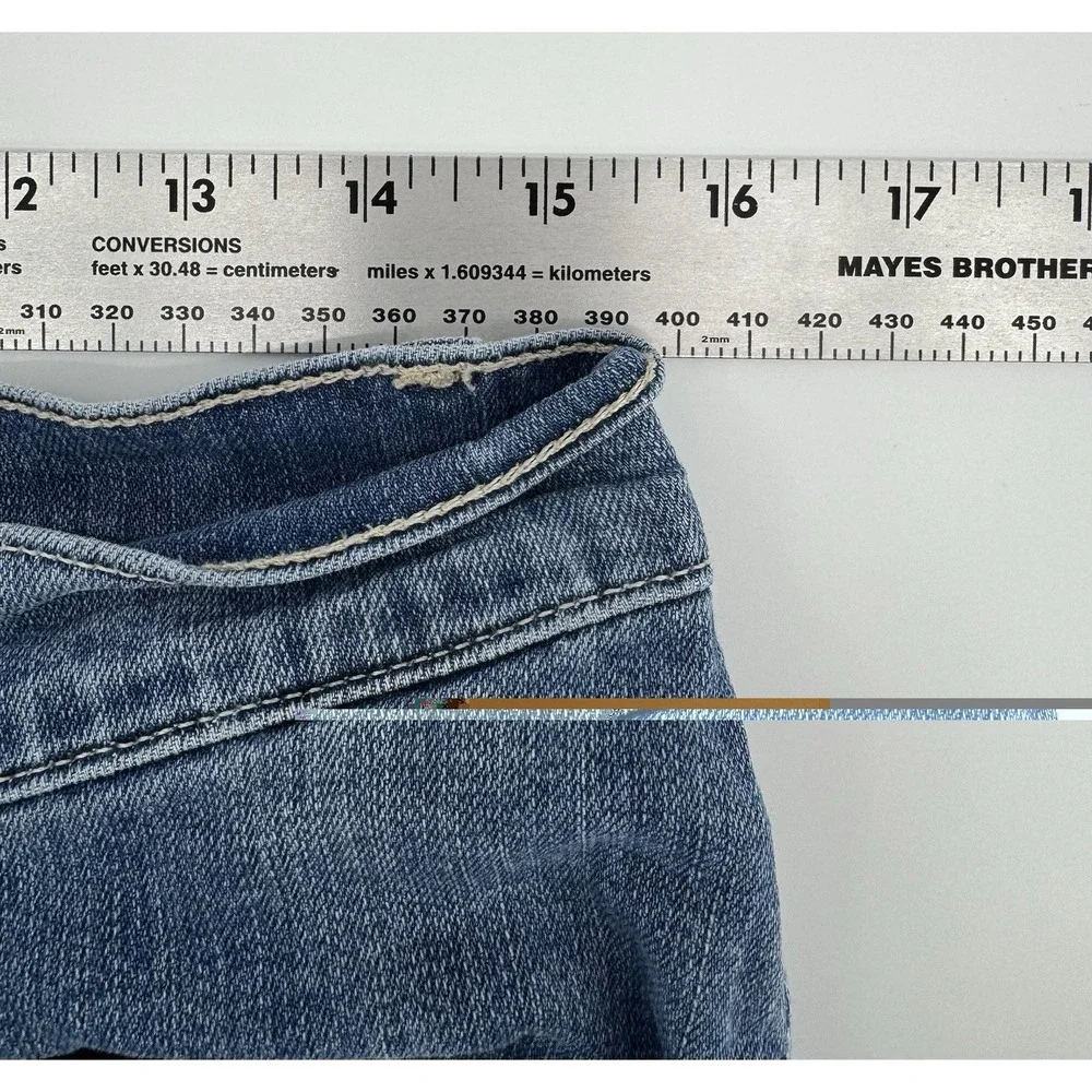 Levi's 414 Women's High Rise Cut Off Blue Denim Shorts Relaxed Straight Size 28W